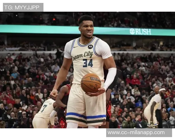 字母哥新冠康复后重返雄鹿训练营开展无对抗训练备战新赛季